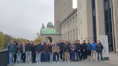 Schülergruppe vor dem Dt. Museum, Bild: Ottmar Müller